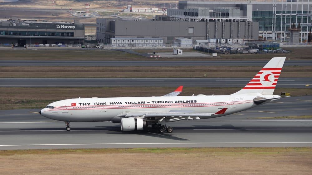 THY - A330 200 - Old Livery